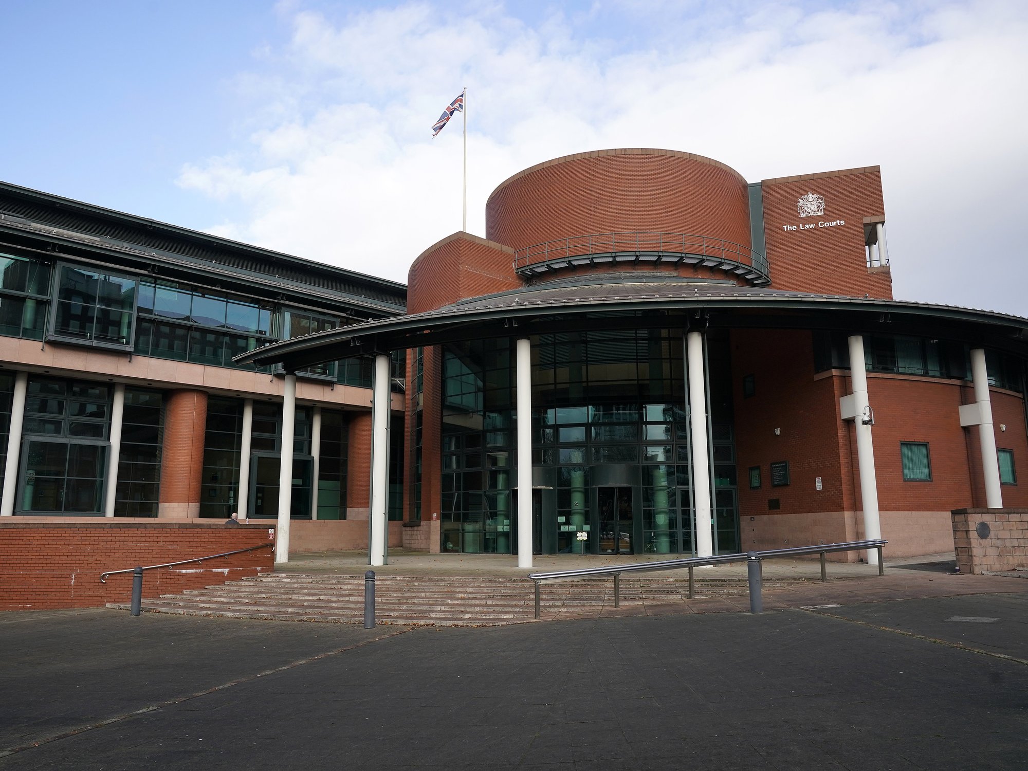 Benefits fraudster spared jail after stealing £24k in Universal Credit with dozens of fake childc...