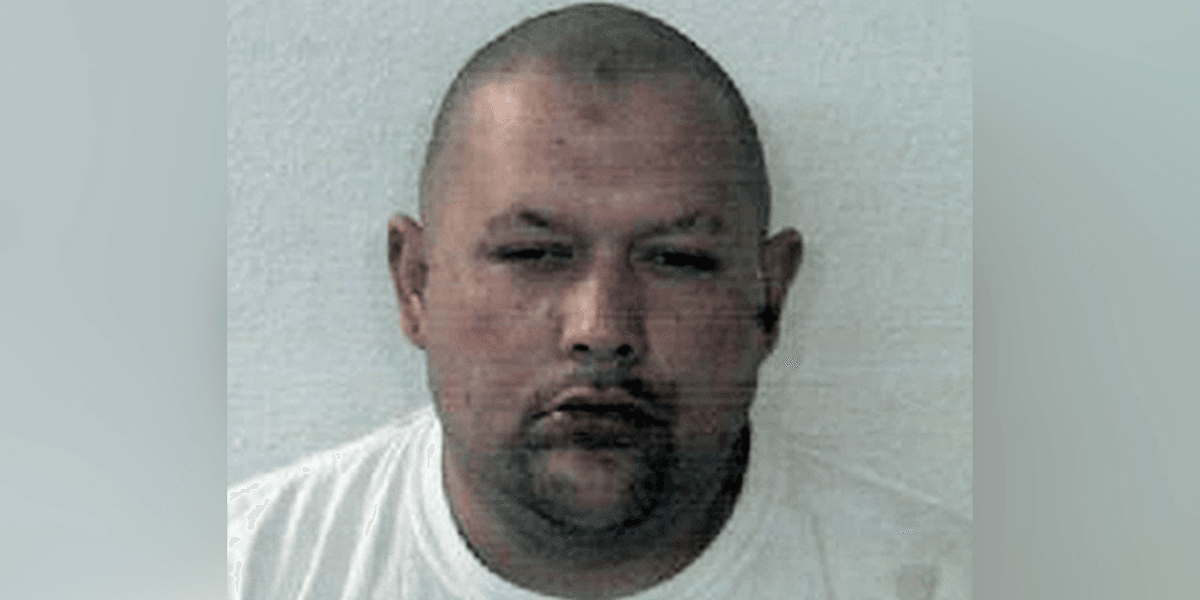 Convicted killer who threw boiling water at prison officer handed 11-year extended sentence Convicted killer who threw boiling water at prison officer handed 11-year extended sentence