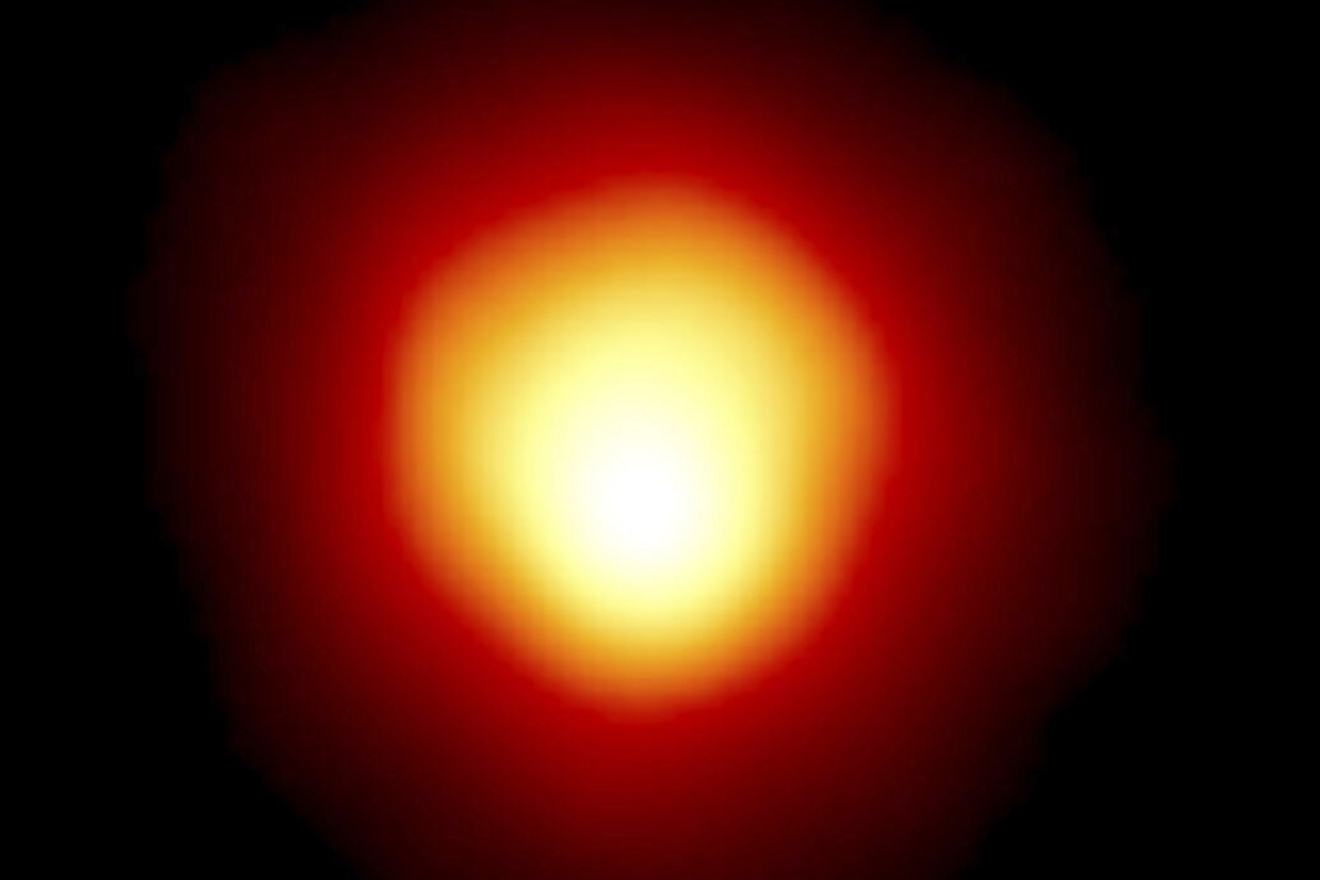  Beteleguse, a red supergiant in the constellation Orion