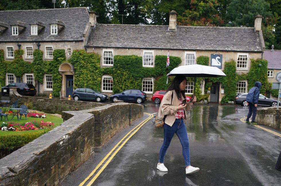 Bibury tourists