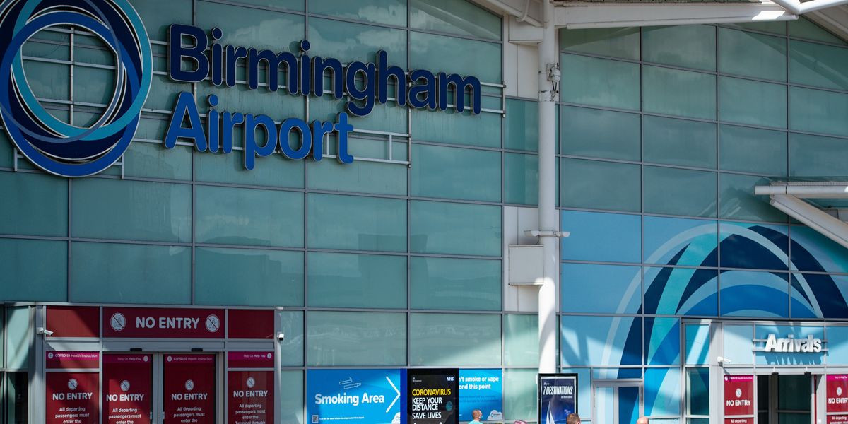 NextImg:Birmingham Airport on lockdown after 'suspicious item' found on Aer Lingus plane with emergency services rushing to scene