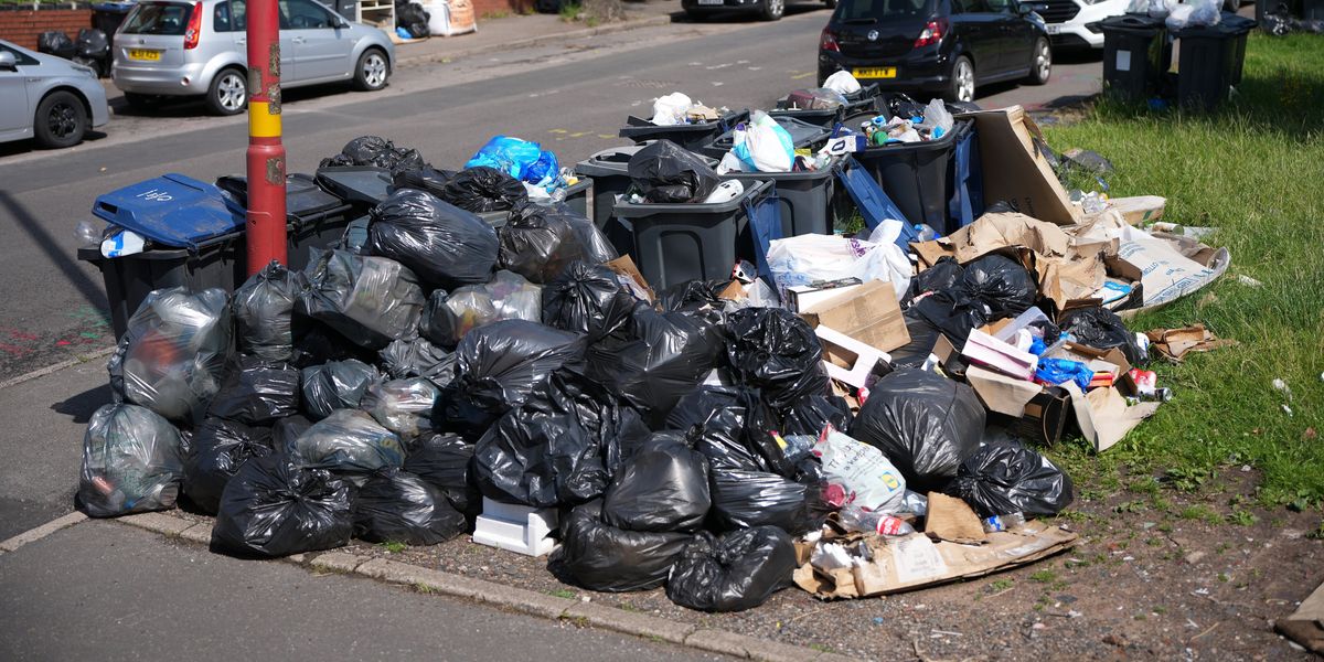 Birmingham residents threaten to empty rubbish onto streets over collections row Birmingham residents threaten to empty rubbish onto streets over collections row