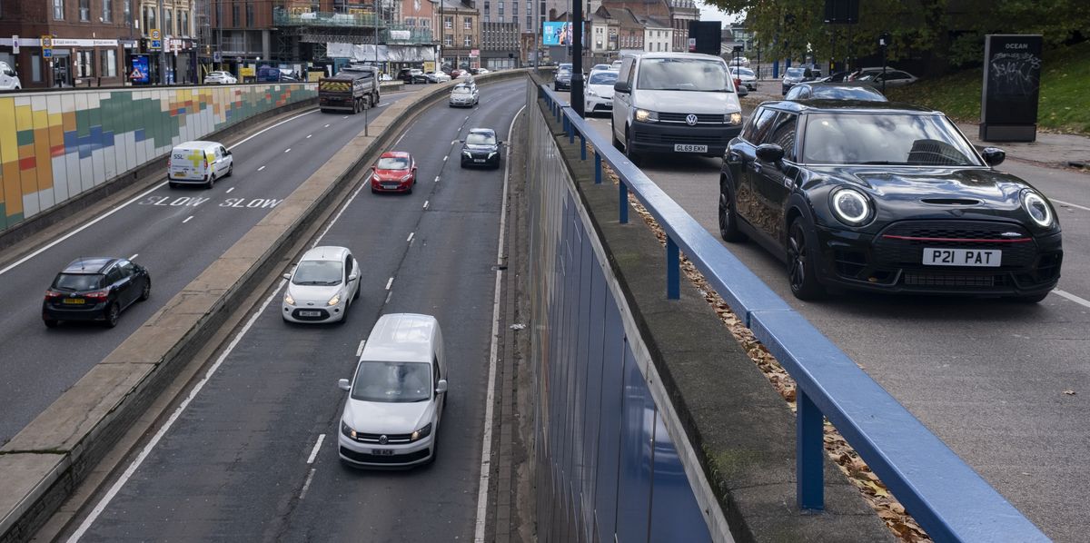 NextImg:Bankrupt Labour council slammed over 'wasteful' £2m spending on cars that fail to meet OWN eco standards