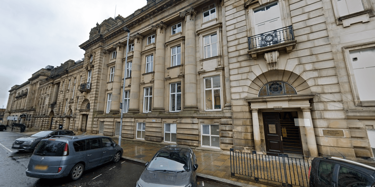 Benefits fraudster forced to pay £199 after taking £11k in housing benefits Benefits fraudster forced to pay £199 after taking £11k in housing benefits