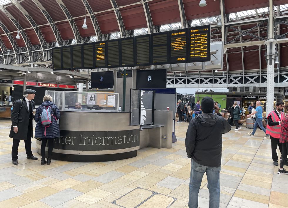 Blank screens at Paddington Station, London, after no trains could enter or leave the station on Monday morning because of damage to overhead electric wires near Hayes and Harlington station.