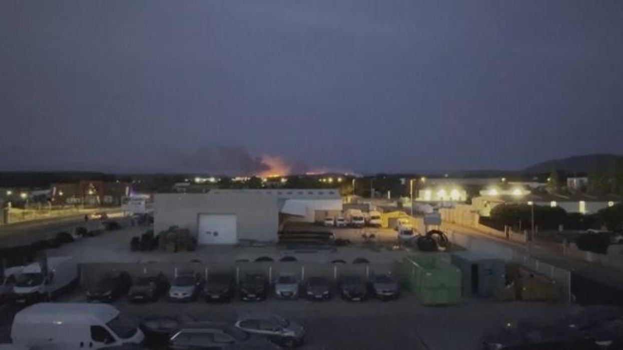 France wildfires: Blaze burns through British holiday hotspot as woman dies and 25 homes destroyed