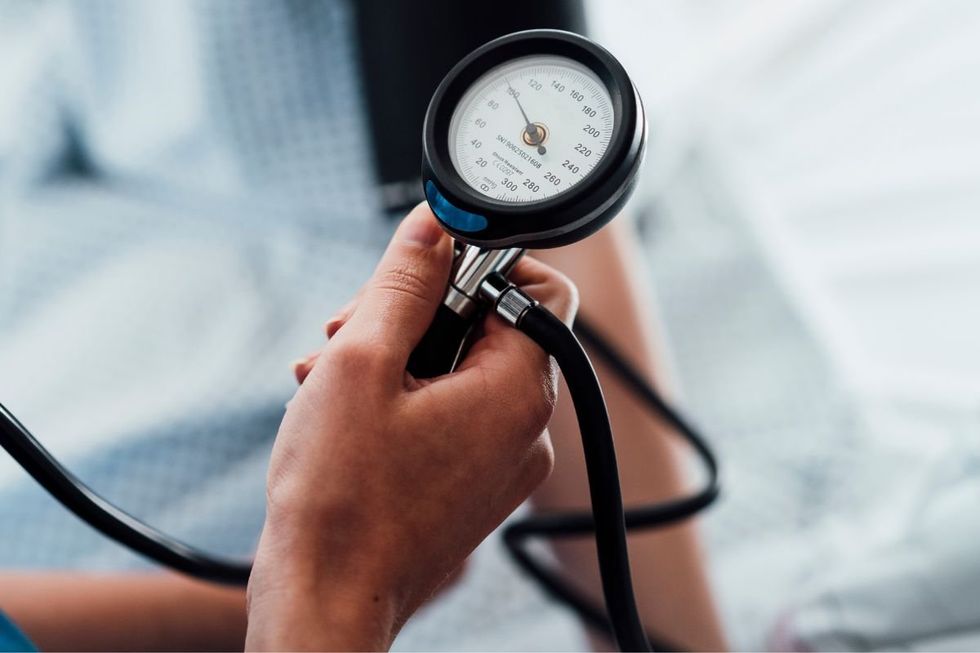 BLOOD PRESSURE MONITOR