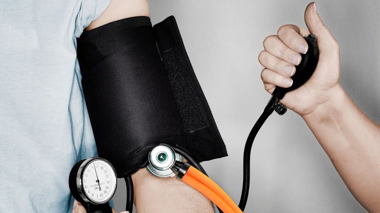 BLOOD PRESSURE MONITOR