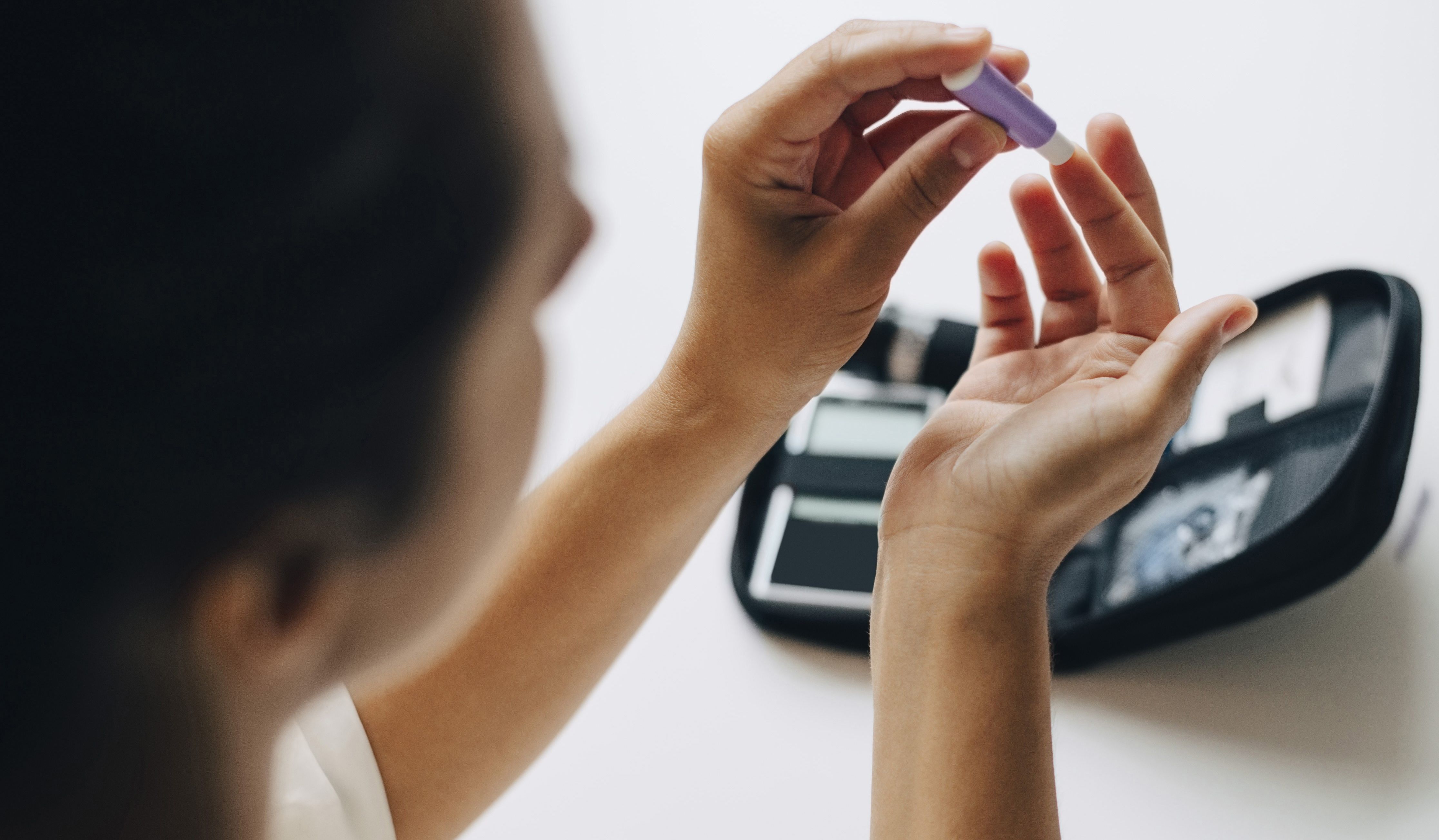 BLOOD SUGAR MONITOR