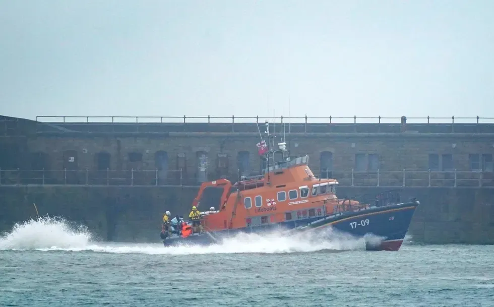 Boat carrying asylum seekers