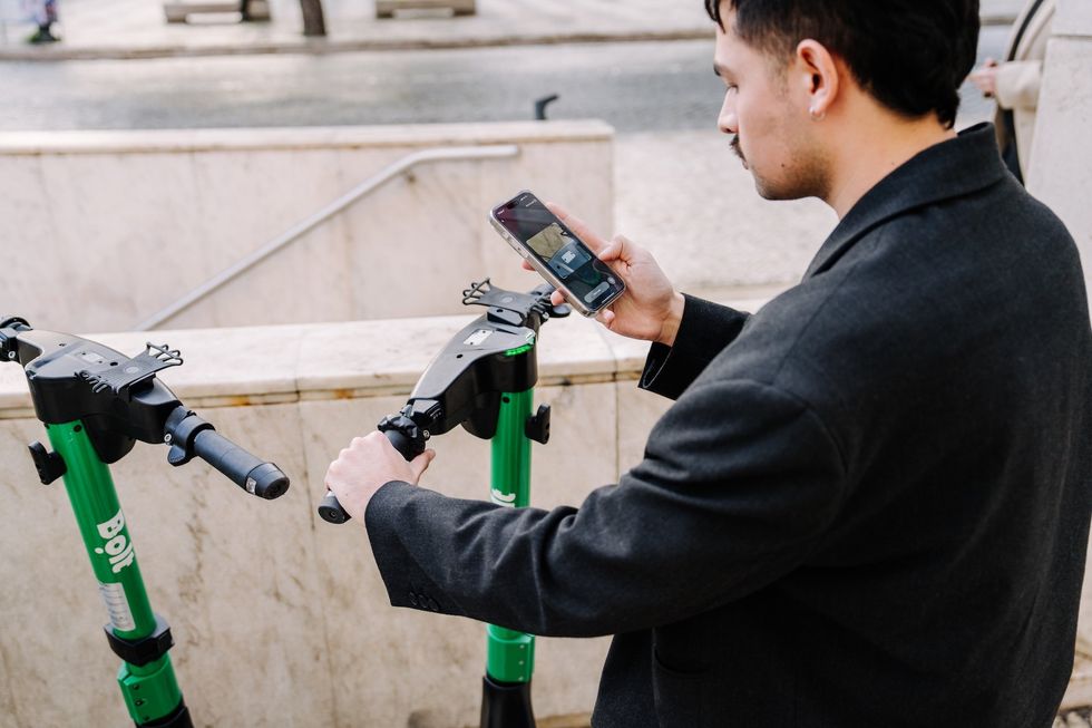 Bolt e-scooter parking