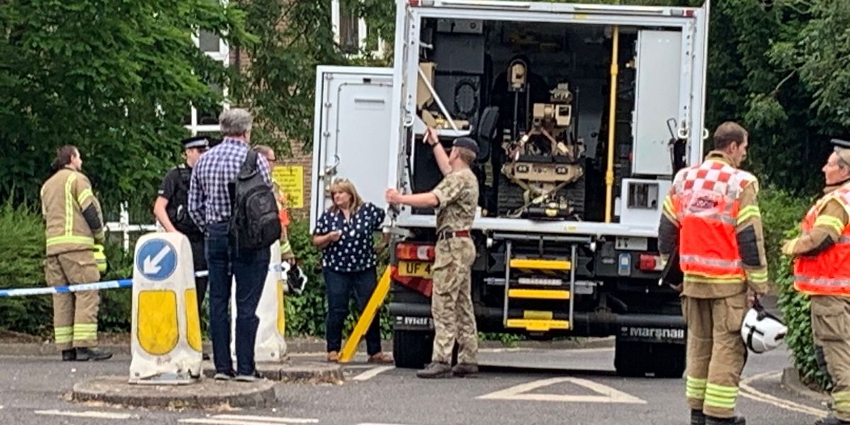 NextImg:Bomb disposal units rush to Tory MP's office as police seal off area