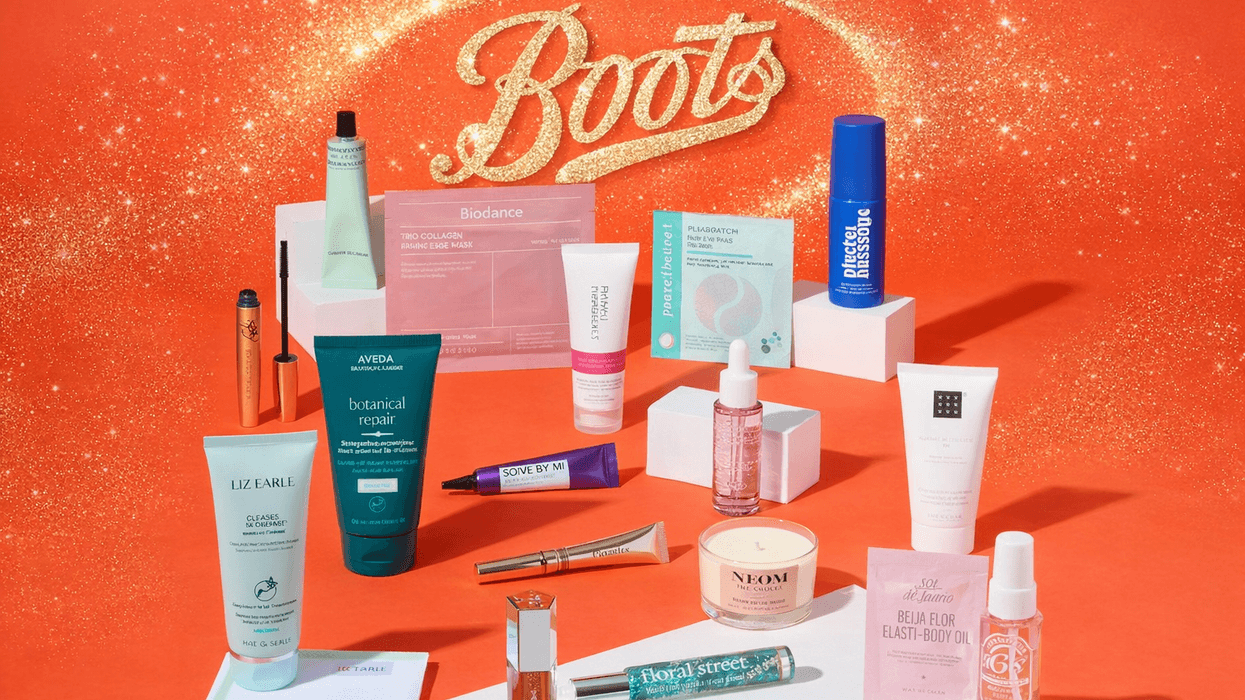 Boots gift box set with logo in the background