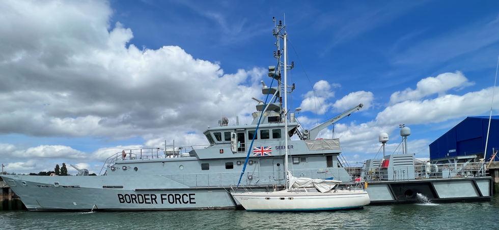 Border Force intercepts \u200byacht
