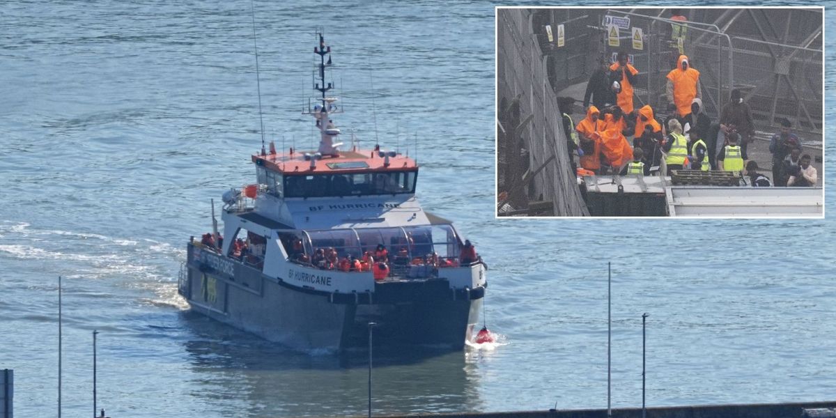 NextImg:Seven MORE small boats head for UK waters in fresh Channel migrant surge