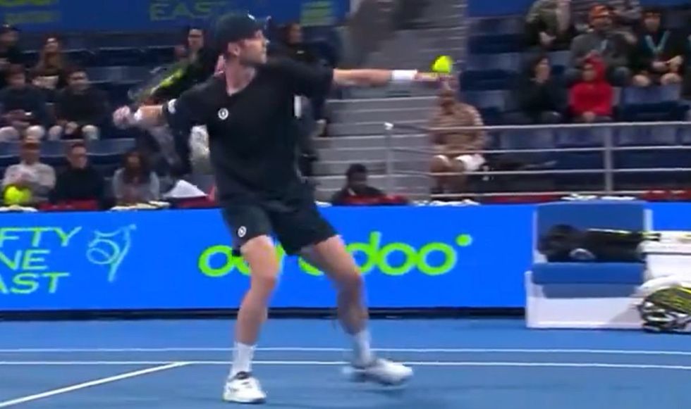 Botic van de Zandschulp had his set point taken away from him