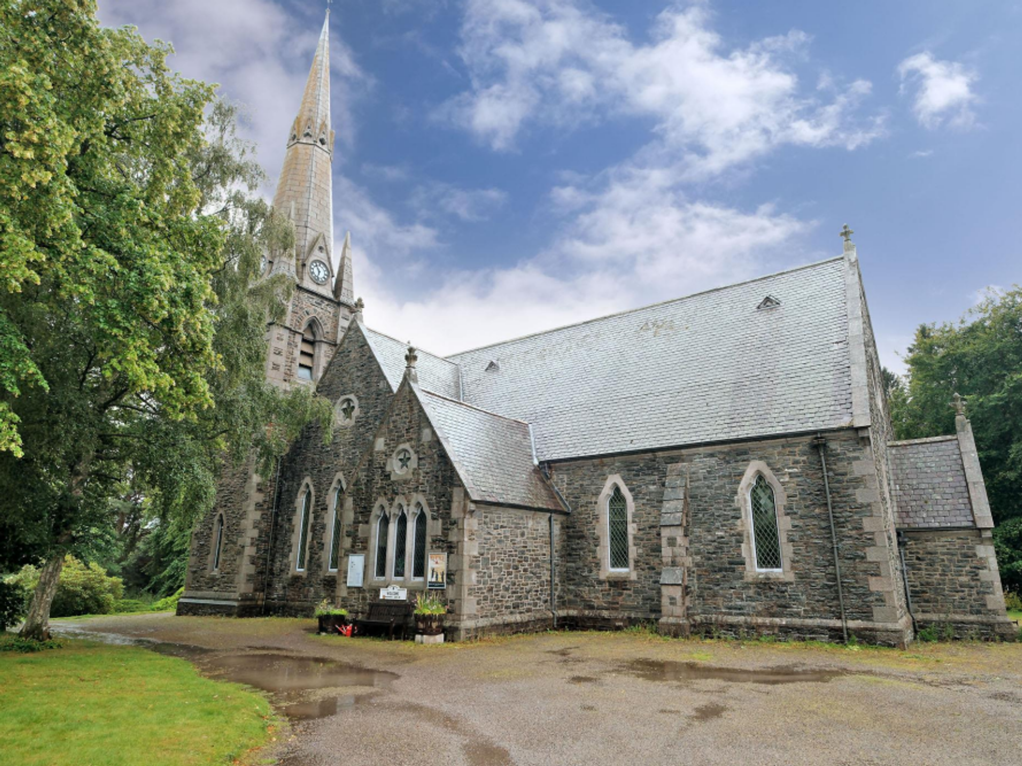 Braemar Kirk