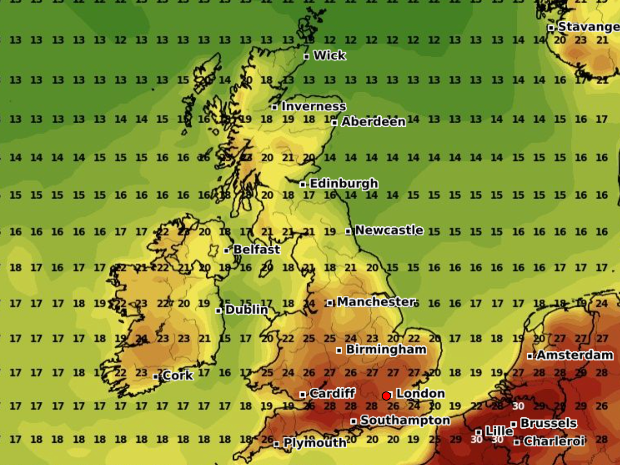 UK weather: Tropical heatwave could blast Britain with near-30C for another TWO weeks