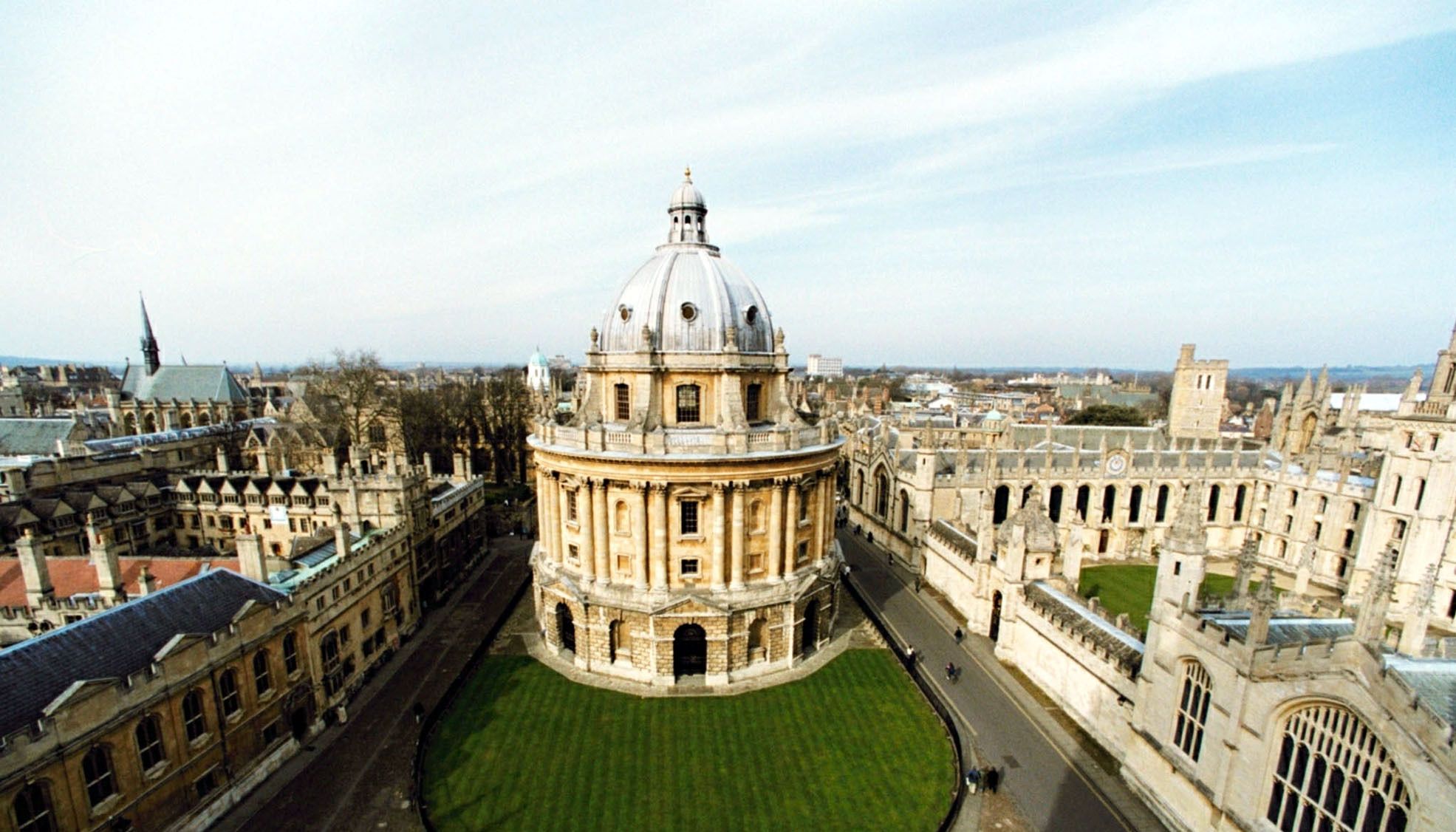 Britains top universities have been asked to increase their intake of state school pupils in a move to increase social mobility