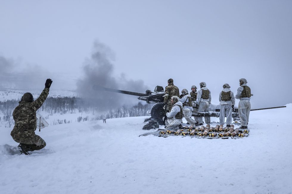 British forces fire a howitzer in Norway