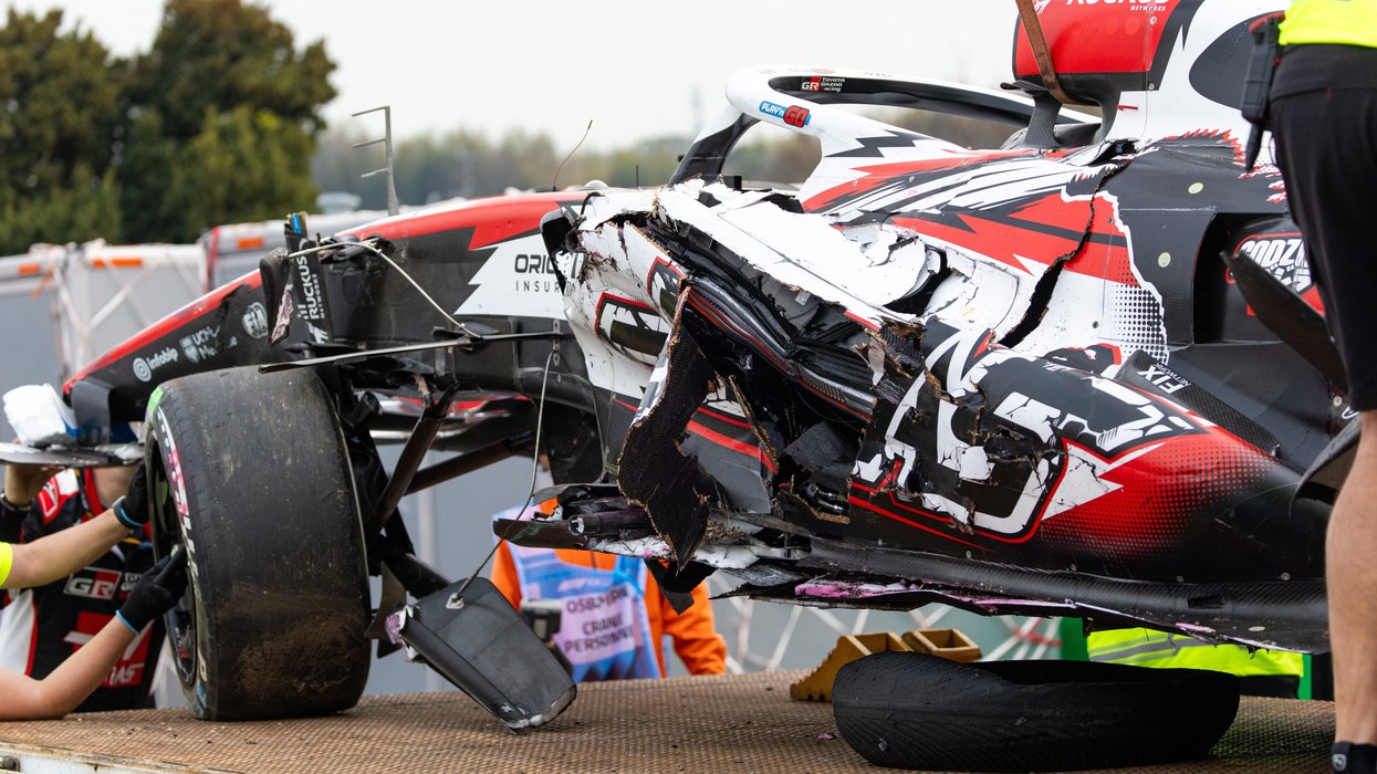 British Formula 1 driver Ollie Bearman crashed