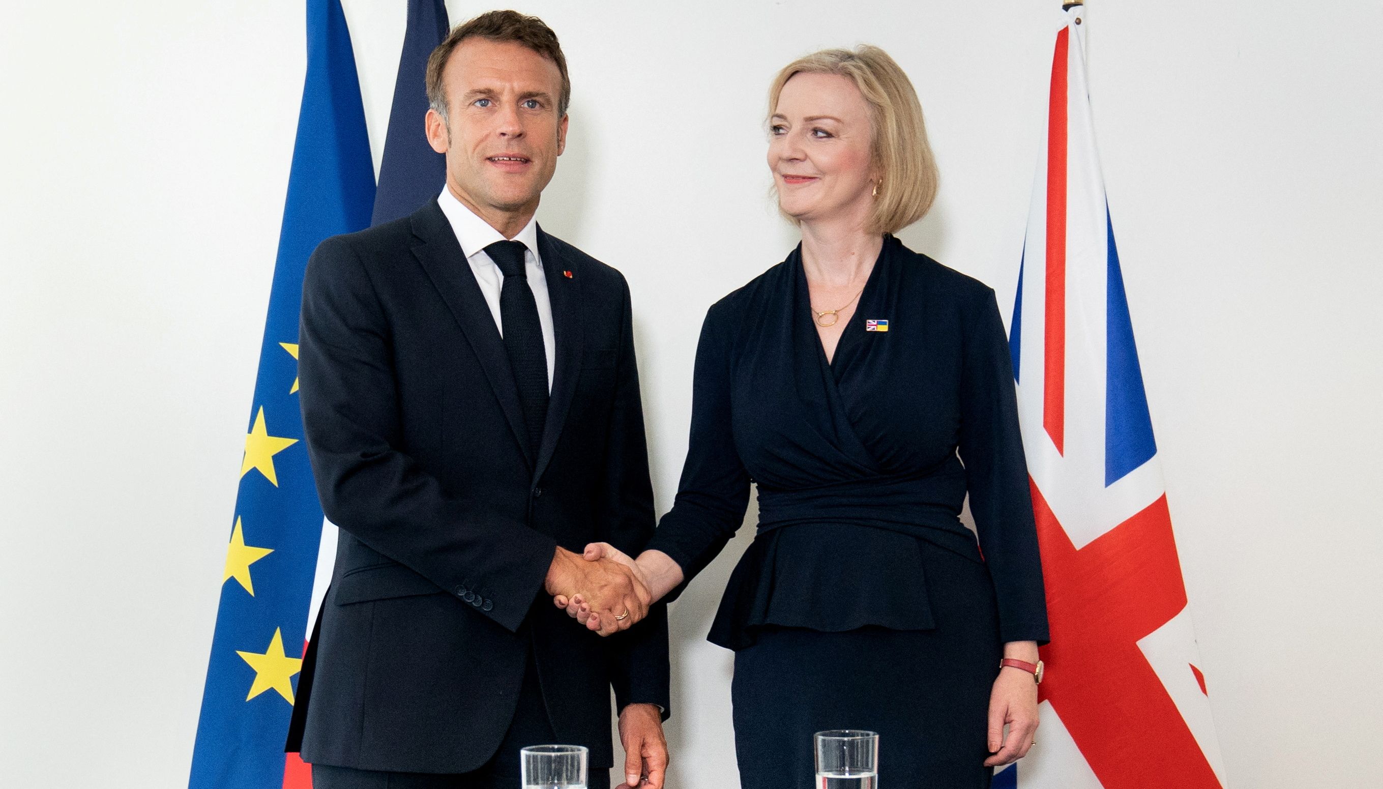 British Prime Minister Liz Truss holds a bilateral meeting with French President Emmanuel Macron, at the United Nations (UN) headquarters in New York, U.S., September 20, 2022. Stefan Rousseau/Pool via REUTERS