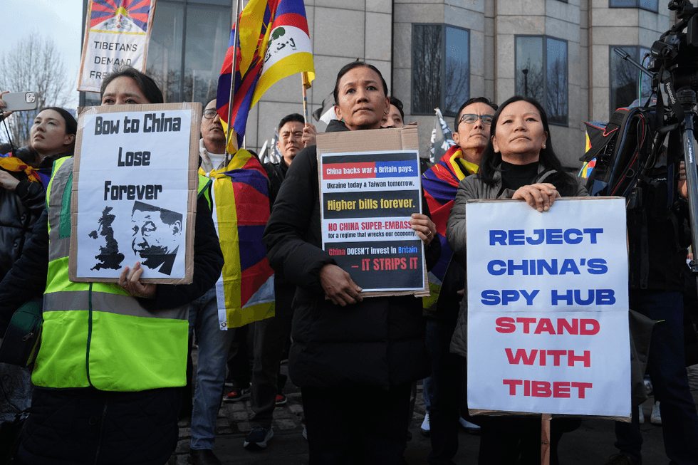 British-Tibetans protesting against the plans