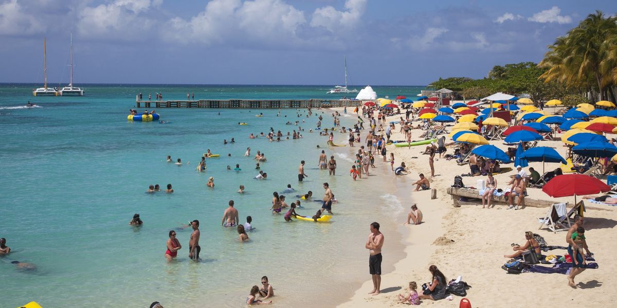 NextImg:Britons travelling to the Caribbean issued travel warning amid high crime and homicide rates - 'be cautious'