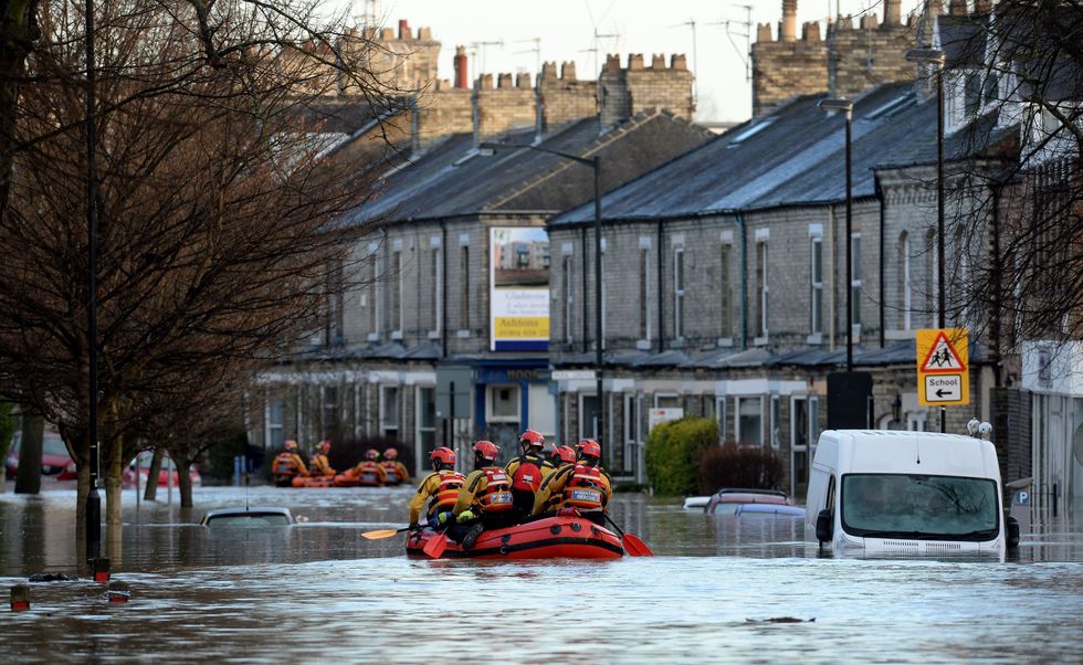 UK weather latest: SIXTEEN flood warnings issued as Met Office signals ...