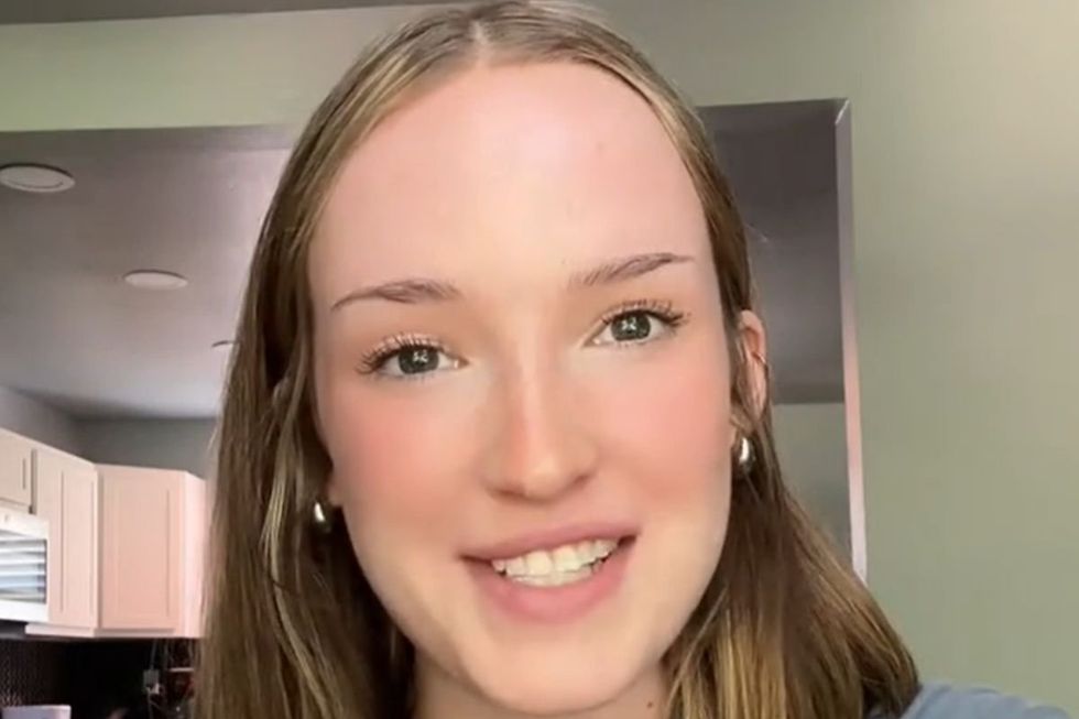 BROOKE HEADSHOT