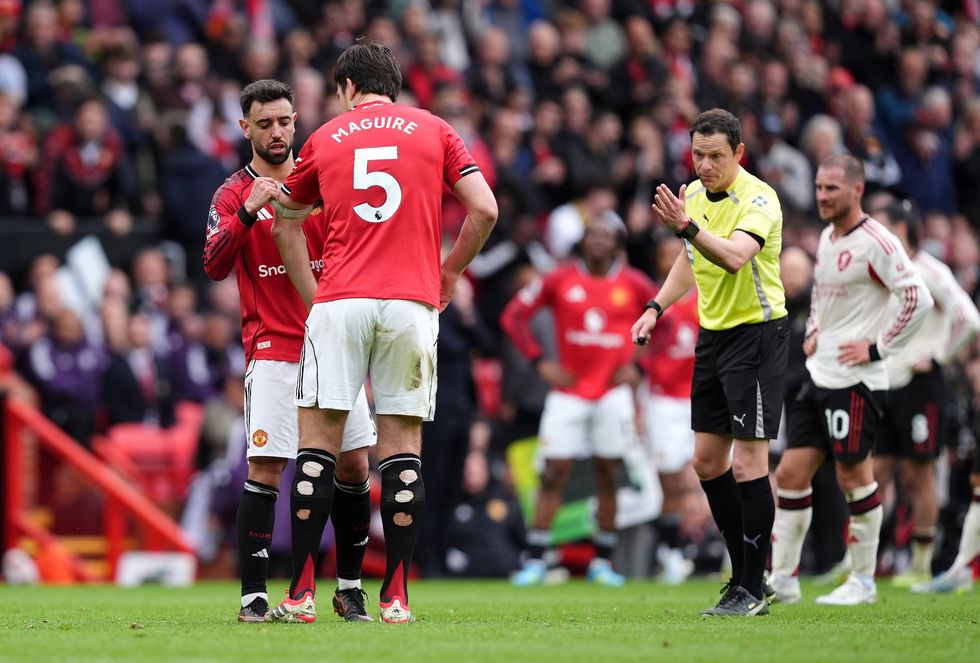 Bruno Fernandes e Harry Maguire querem que Michael Carrick continue no Man Utd