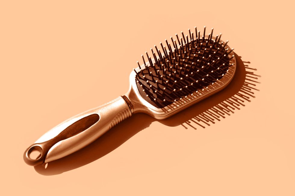 Brush and hair growth