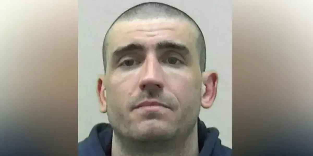 NextImg:Burglary victim used child's bike to attack fleeing robber as he tried to escape over neighbour's fence