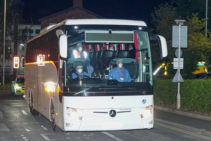 Bus taking hantavirus passen gers to Arrowe Park Hospital in Merseyside