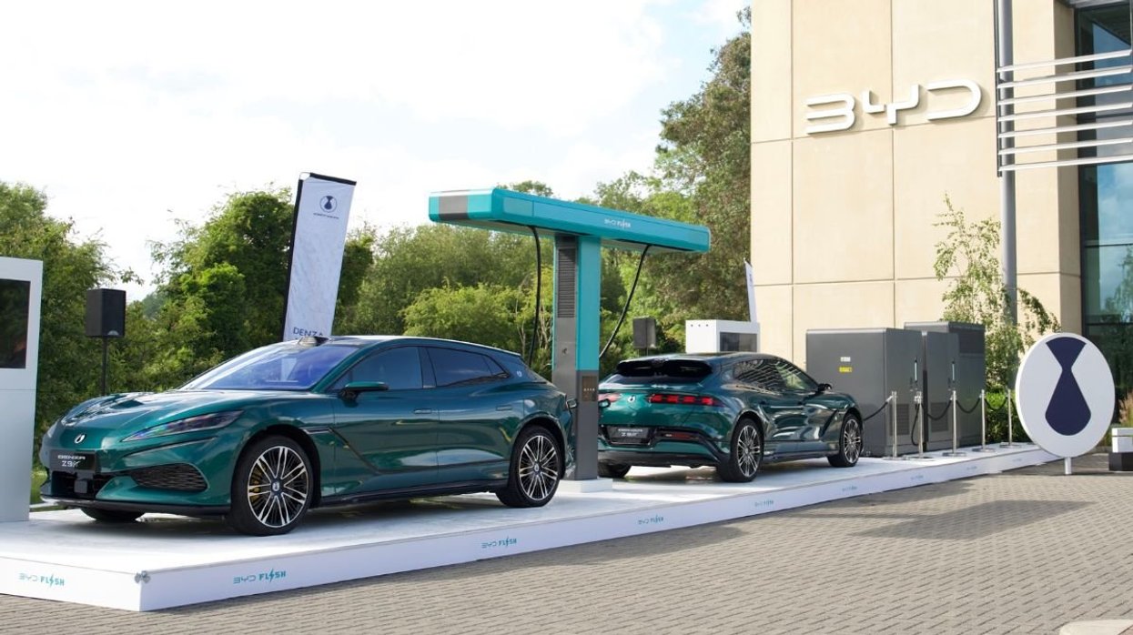 BYD has debuted its Flash Charger technology in the UK for the first time