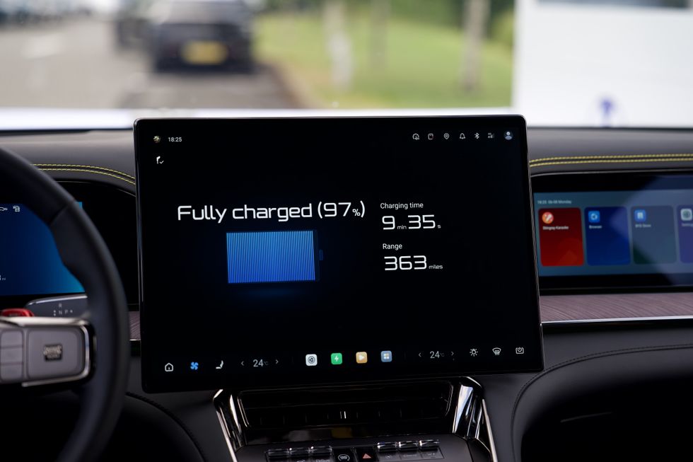 BYD's Flash Charging EV technology