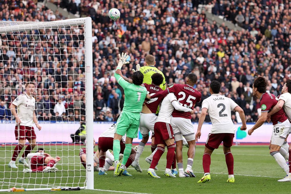 Callum Wilson teve um gol no final anulado pelo VAR no jogo do West Ham contra o Arsenal