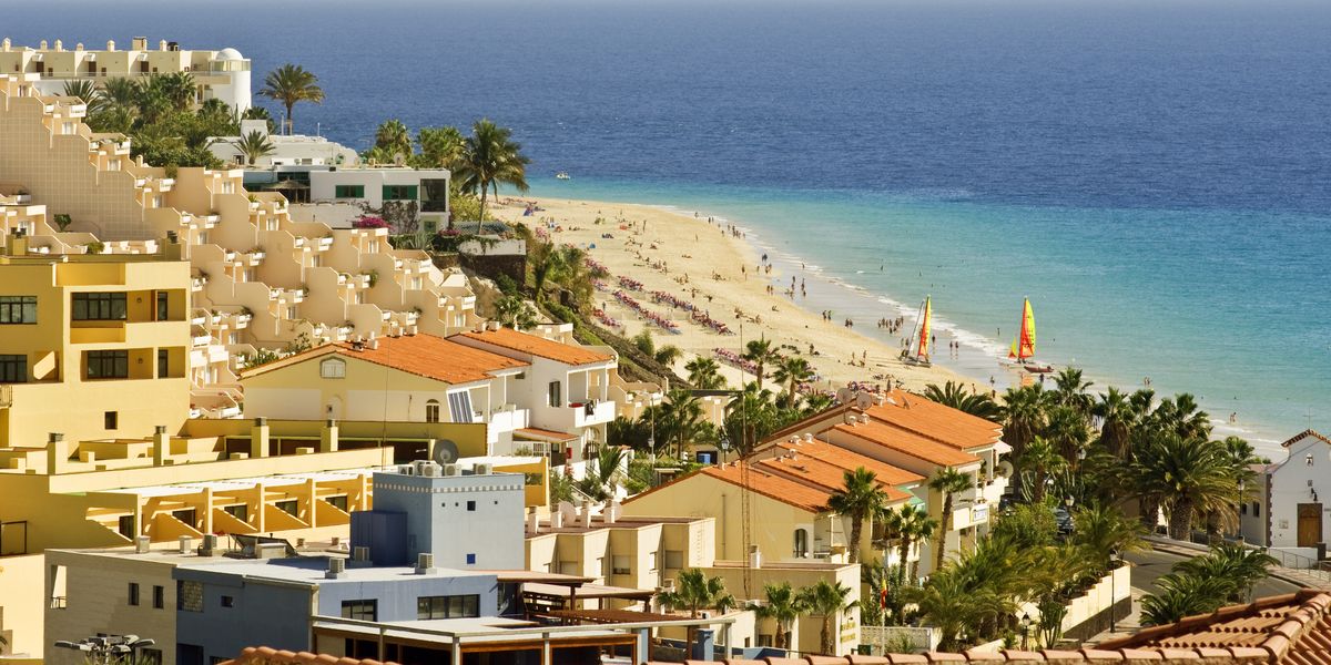 NextImg:British tourist died after eating half-cooked chicken on birthday trip to Canary Islands