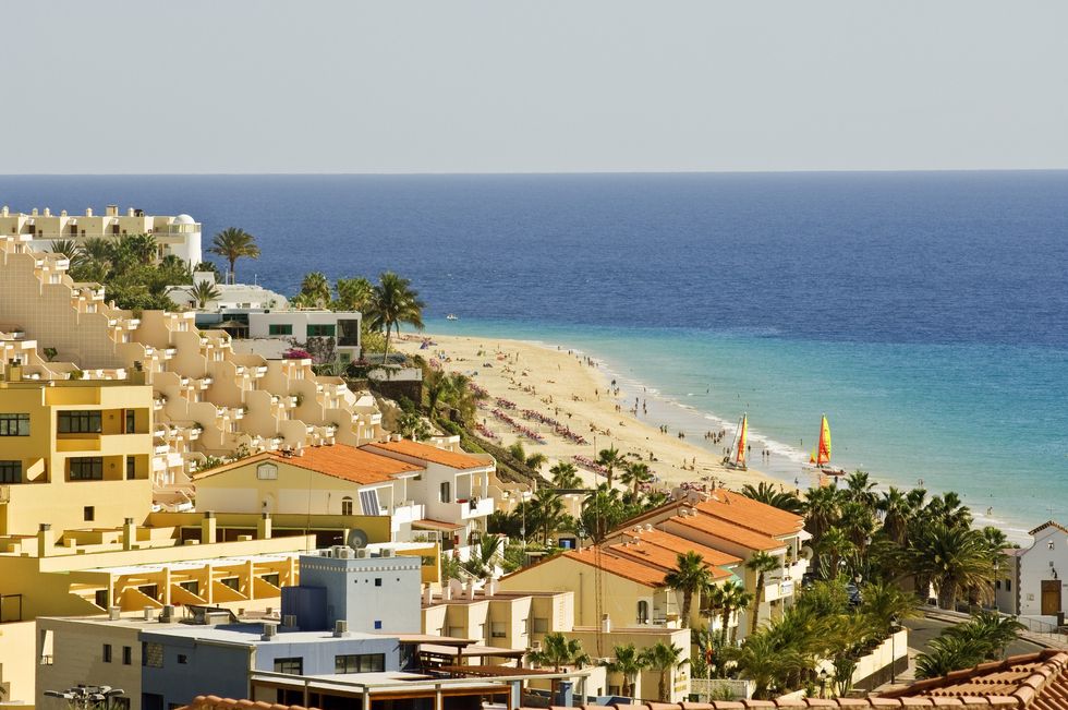 Jet2 launches 20252026 winter sun programme from newest UK base with flights to Spain, Portugal