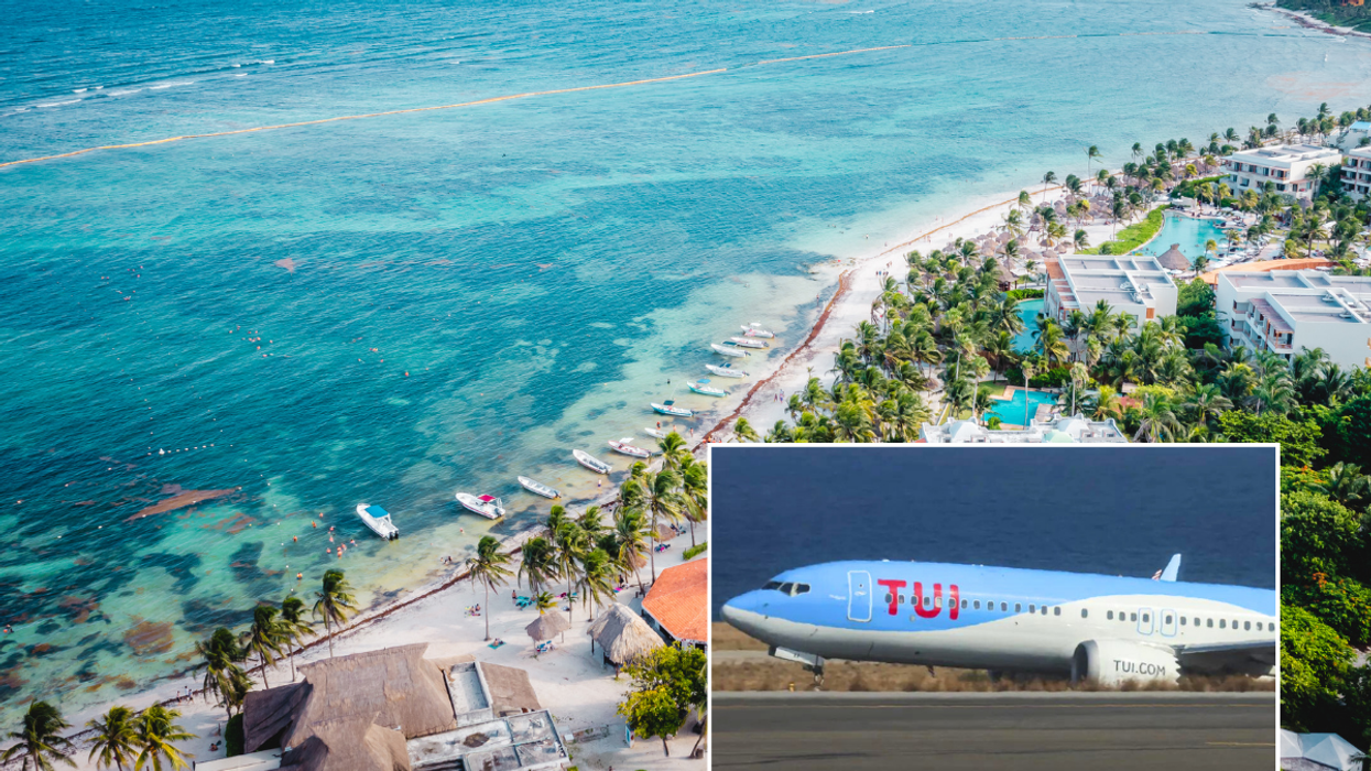 Cancun / TUI plane