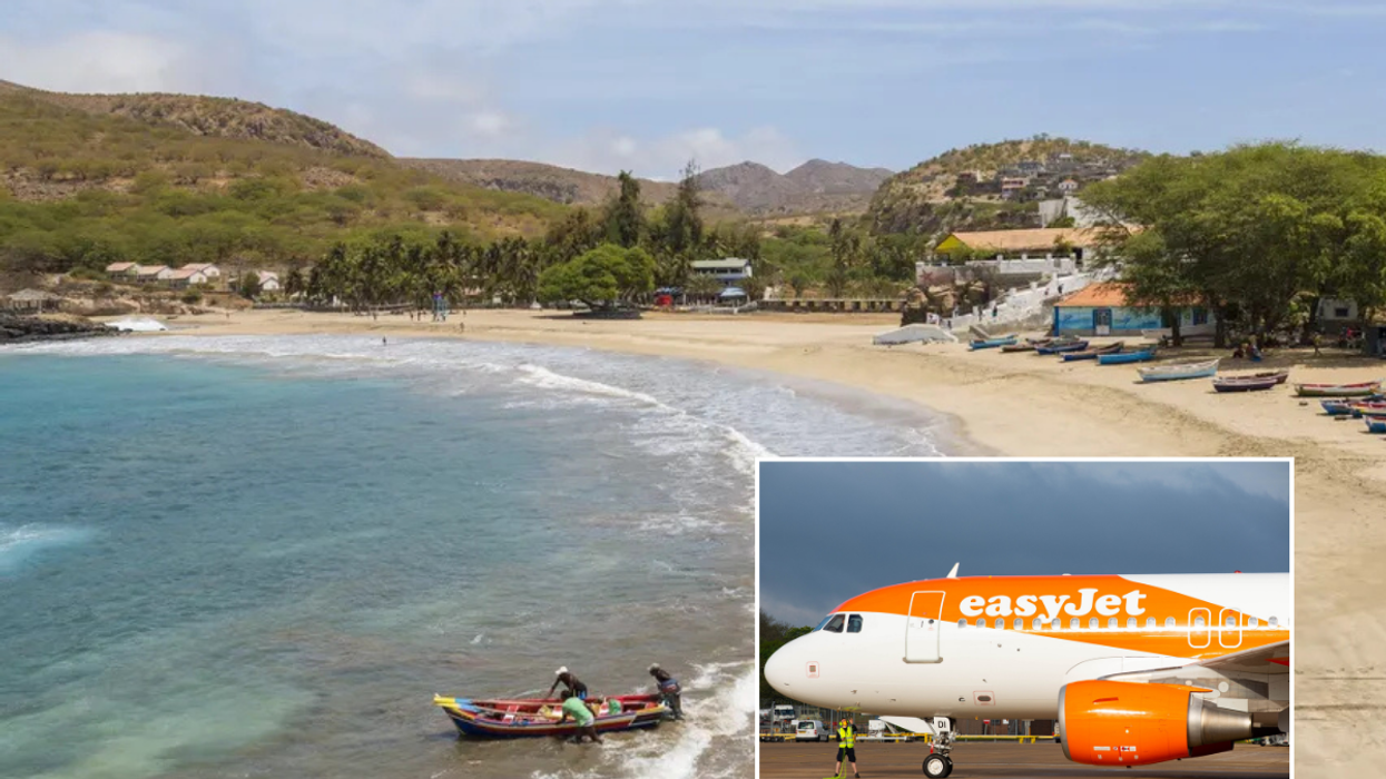 Cape Verde beach / easyJet plane