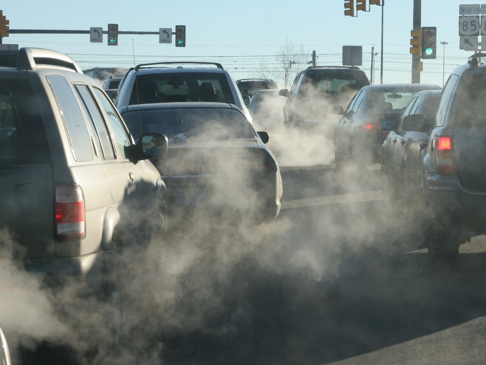 car emissions while in traffic