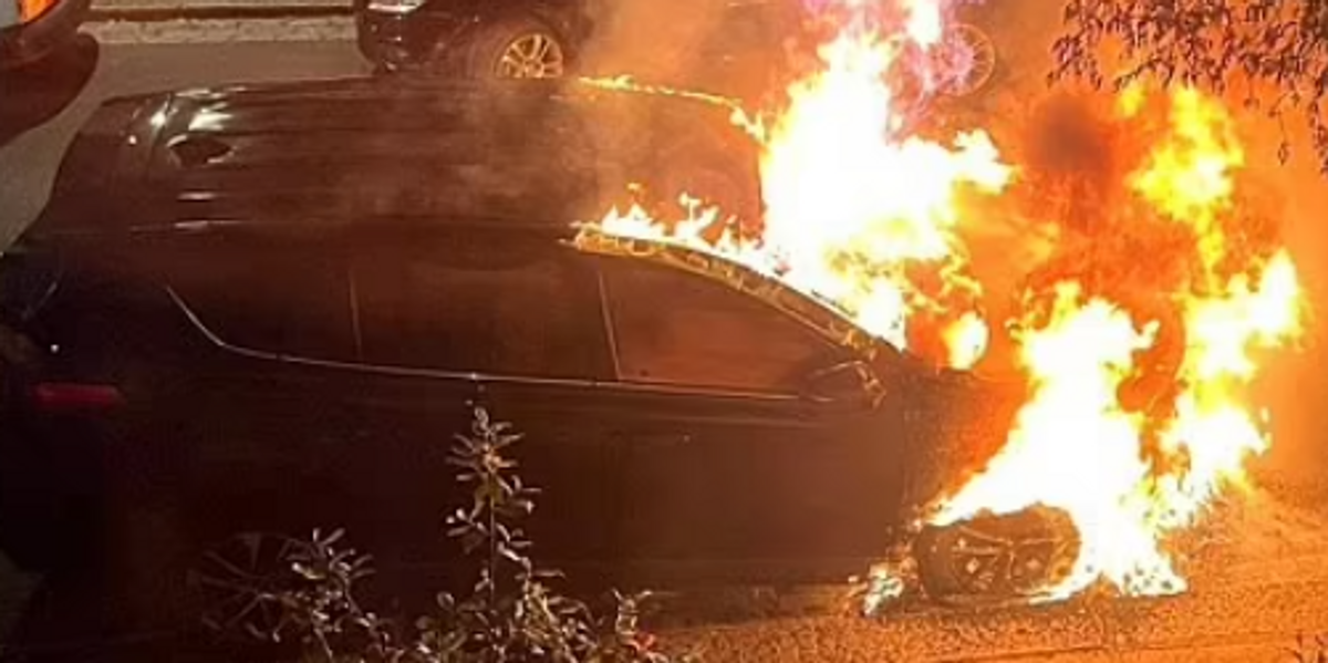 NextImg:Car explodes into raging fireball just METRES away from Keir Starmer's home as man arrested on suspicion of arson
