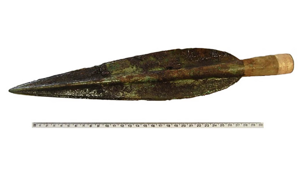 Carnoustie bronze spearhead