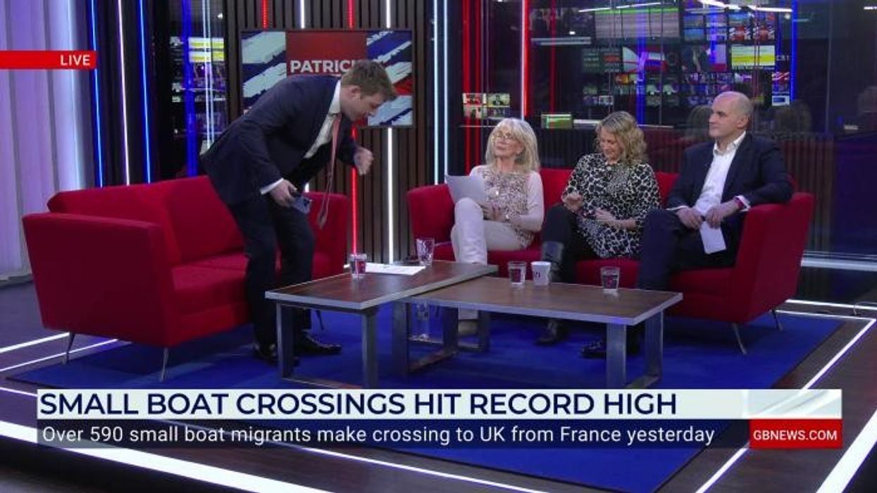 Carole Malone blasts ‘INVASION’ of Britain as French cops watch on ‘having a fag and doing nothing’