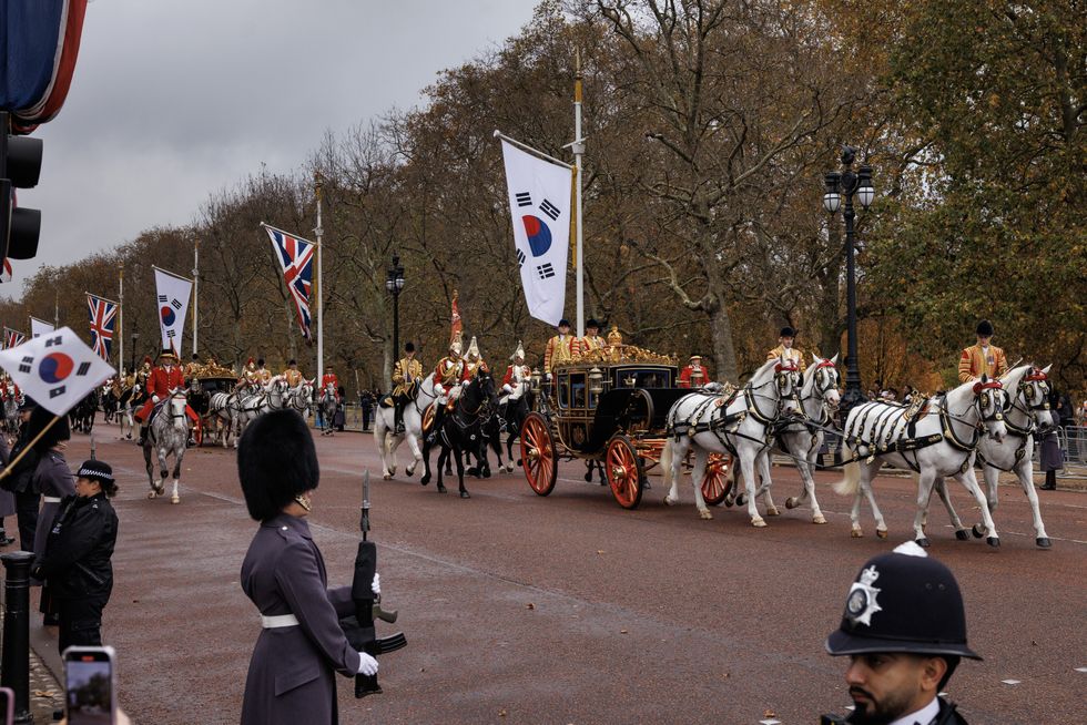 Carriage down The Mall
