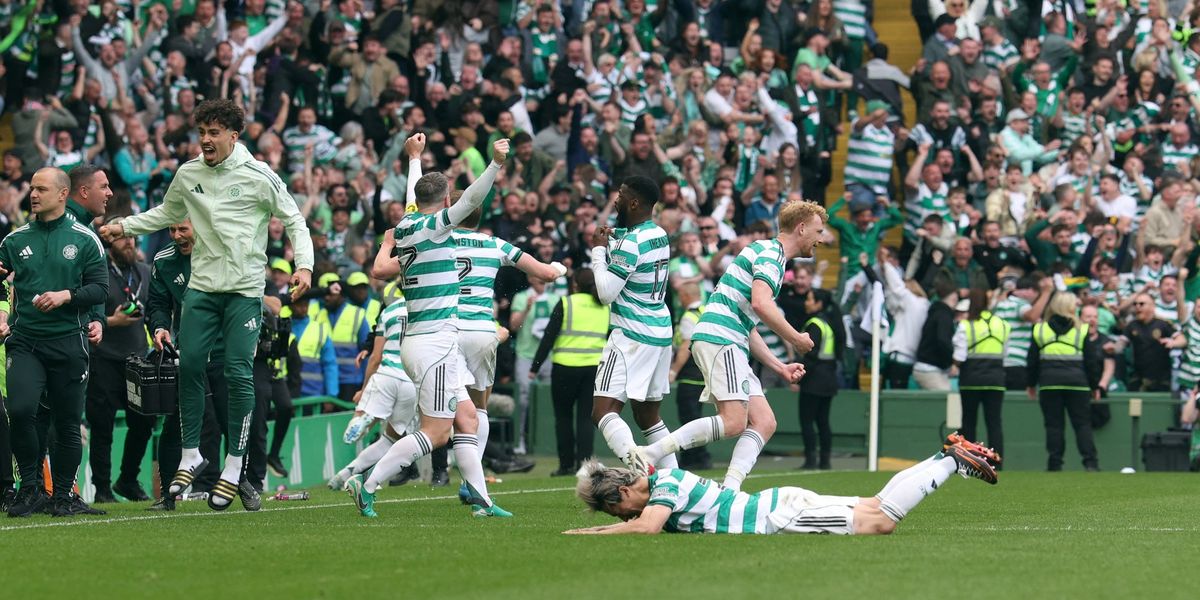 Celtic beat Hearts on final day and win Scottish Premiership title as fans invade pitch in celebration Celtic beat Hearts on final day and win Scottish Premiership title as fans invade pitch in celebration