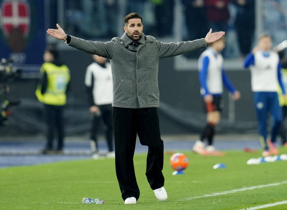 Cesc Fabregas, currently in charge of Como, is a potential option