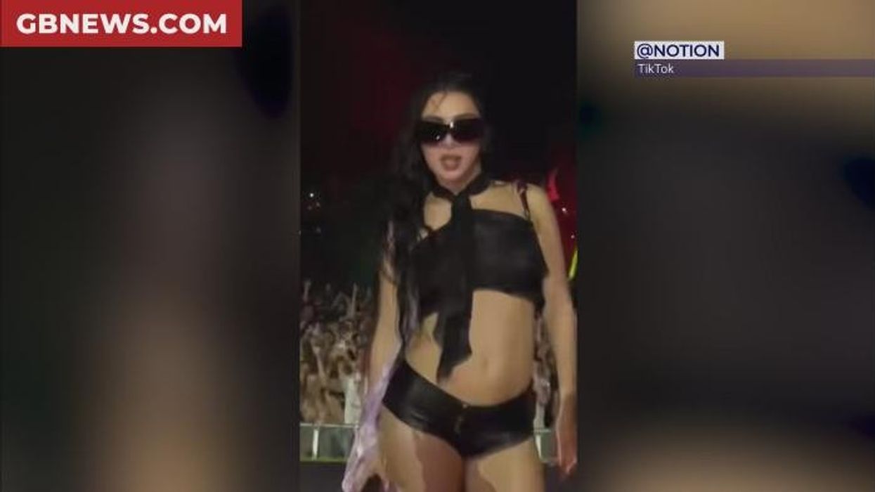 Charli XCX accused of ‘miming’ during ‘embarrassing’ Glastonbury set: ‘She can’t sing!’