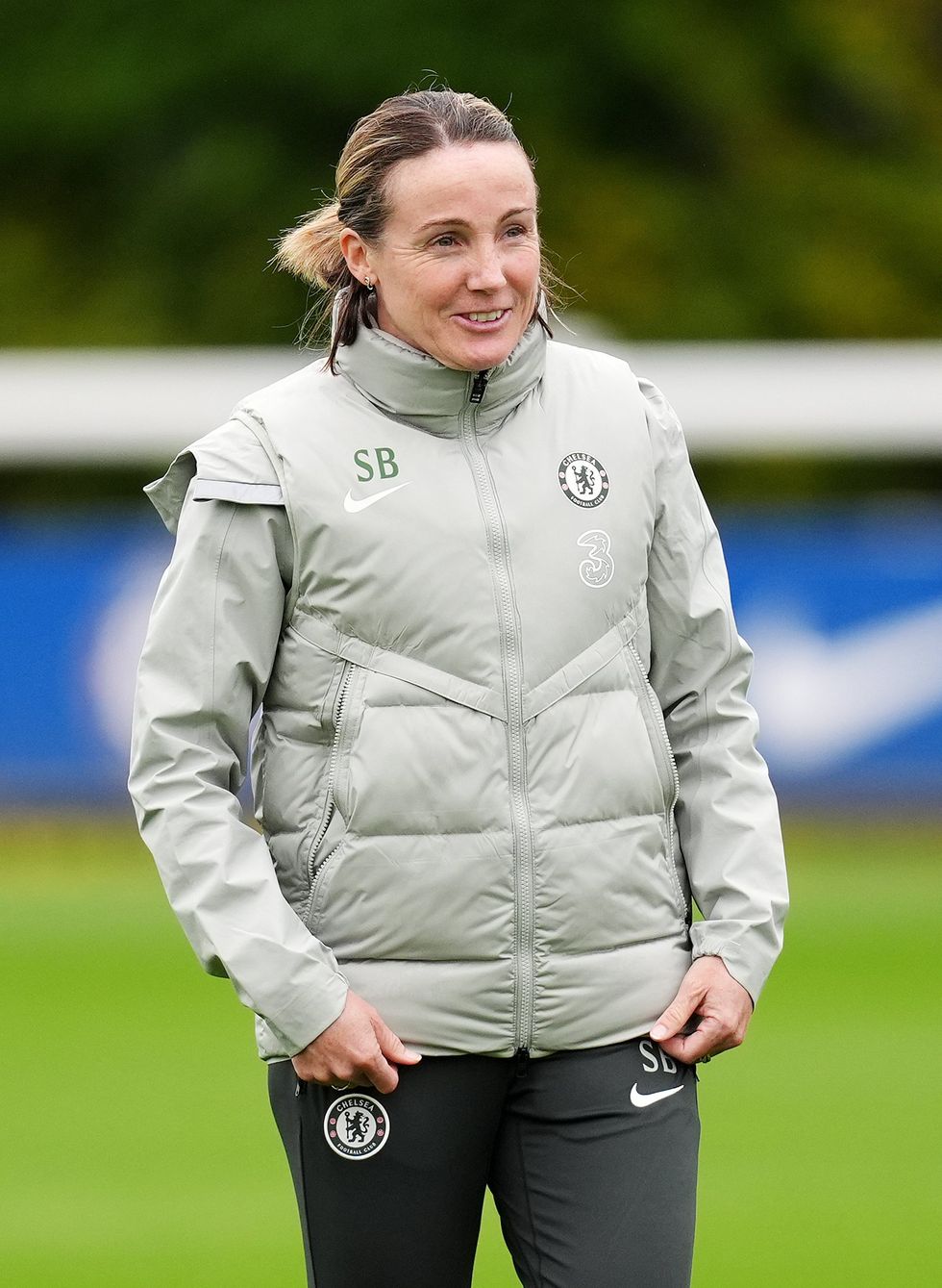 Chelsea manager Sonia Bompastor blasted Mary Earps and defended Hannah Hampton